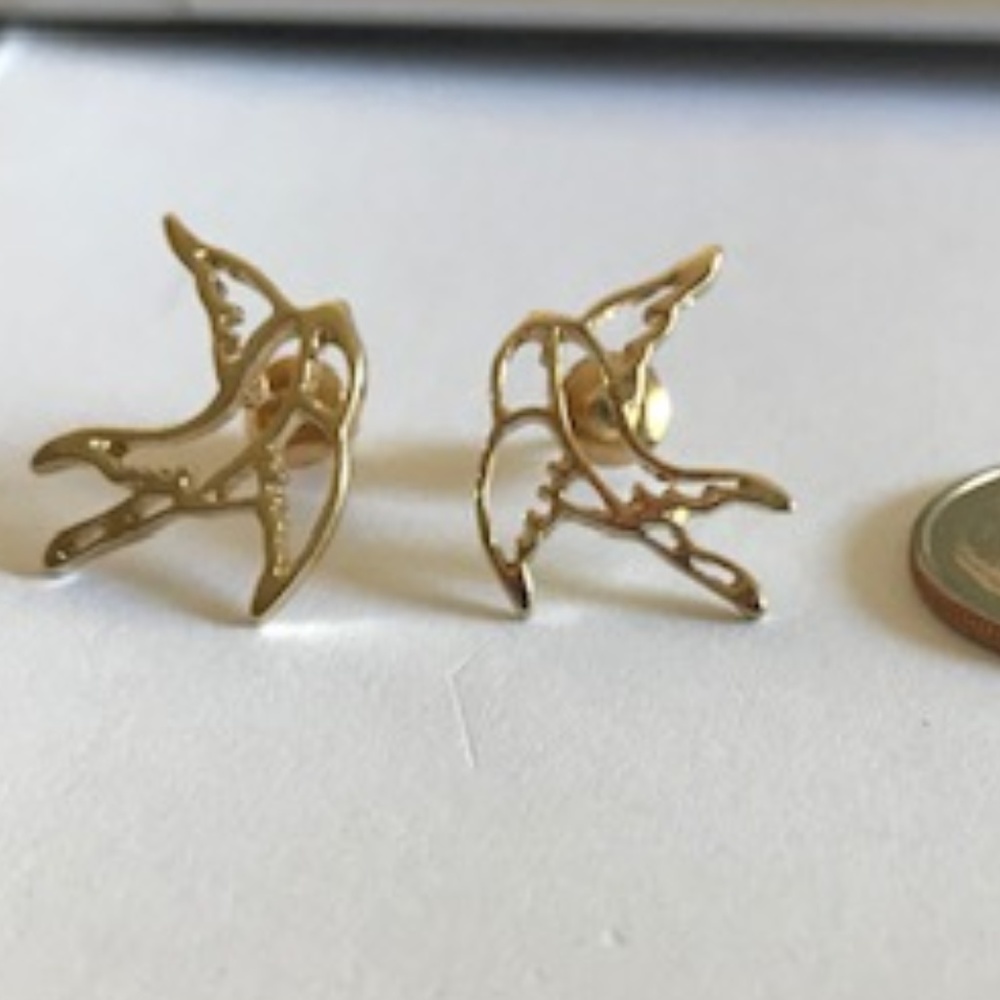 Bundle 5 for $25 Gold tone Bird Earring Studs